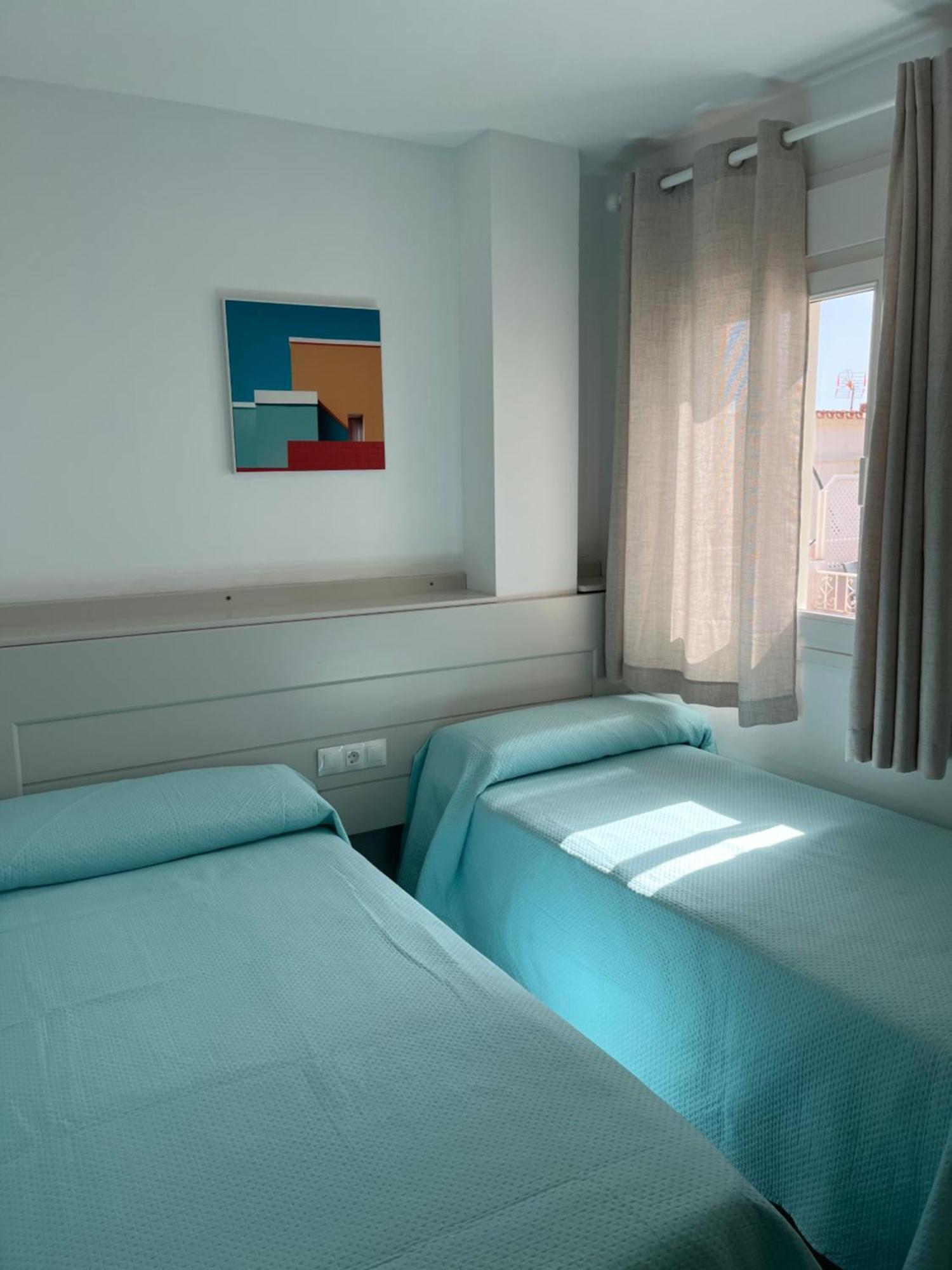 Apartamentos La Proa Торемолинос Екстериор снимка