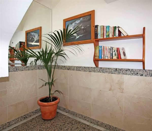 Apartamentos La Proa Торемолинос Екстериор снимка
