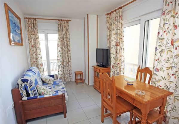 Apartamentos La Proa Торемолинос Екстериор снимка
